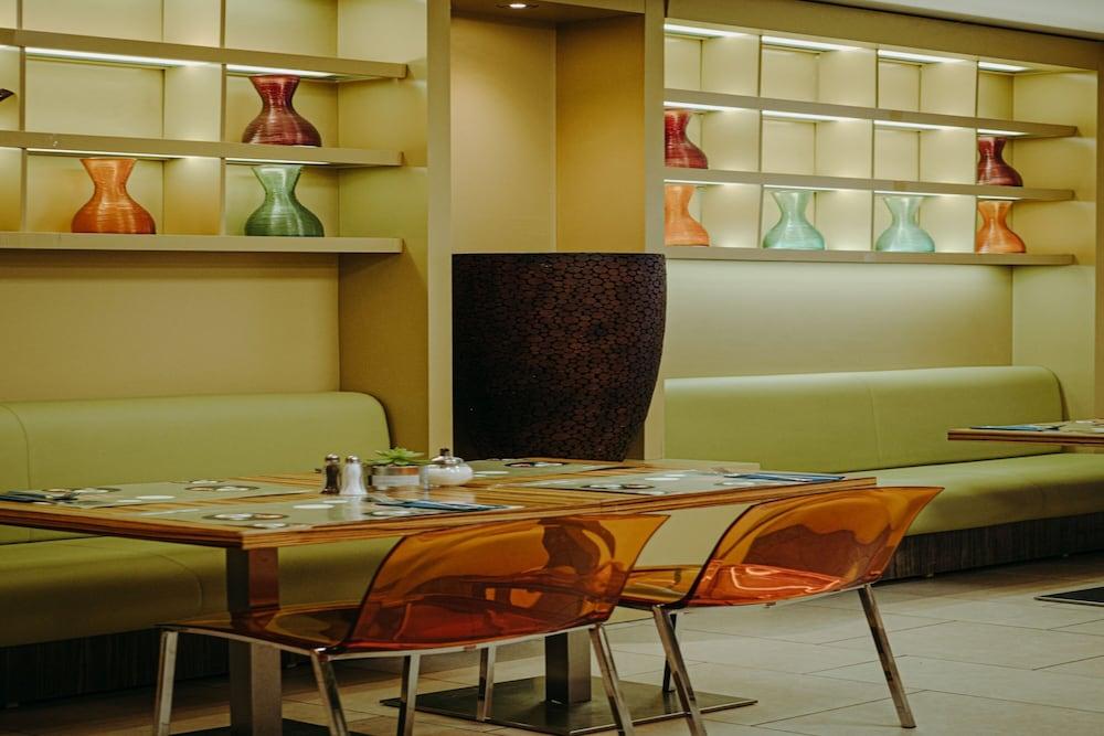 The Honest Budapest By Chic & Basic 4*