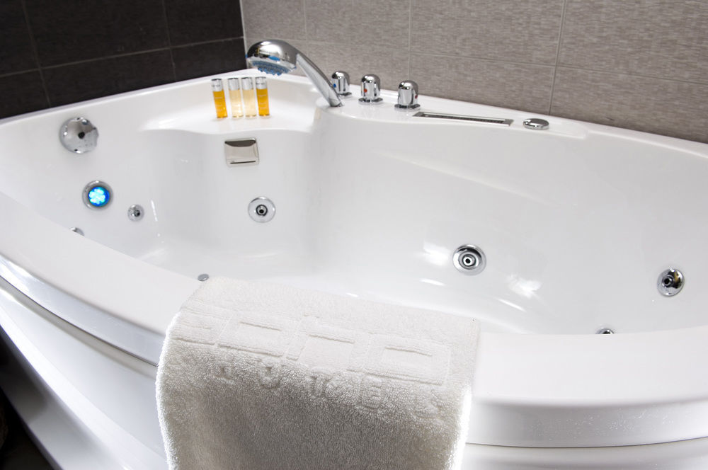 The Honest Budapest By Chic & Basic 4*